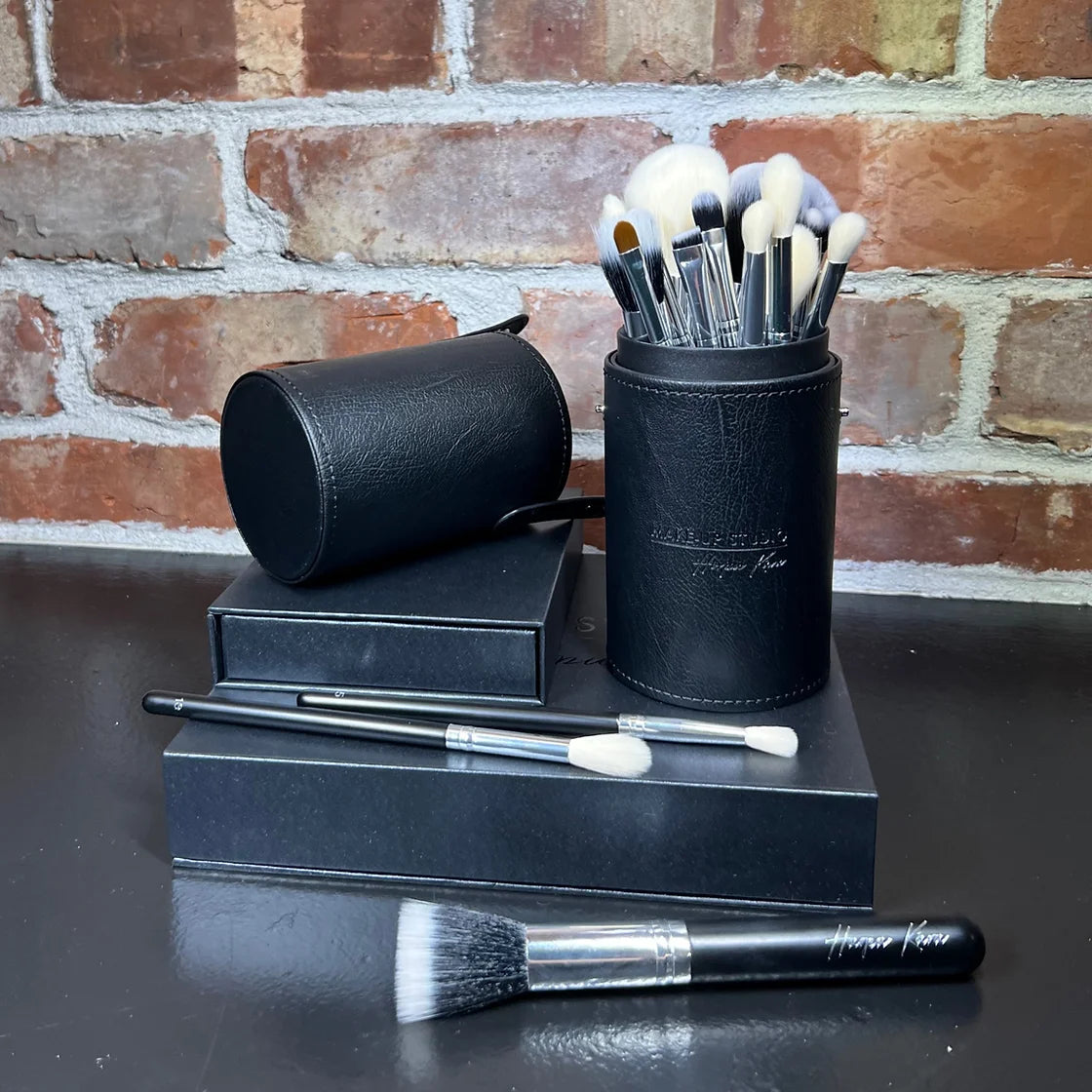 Burstahólkur / Make-up Studio Hörpu Kára